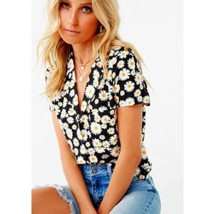Forever 21 Button Front Daisy Crop Blouse sz L